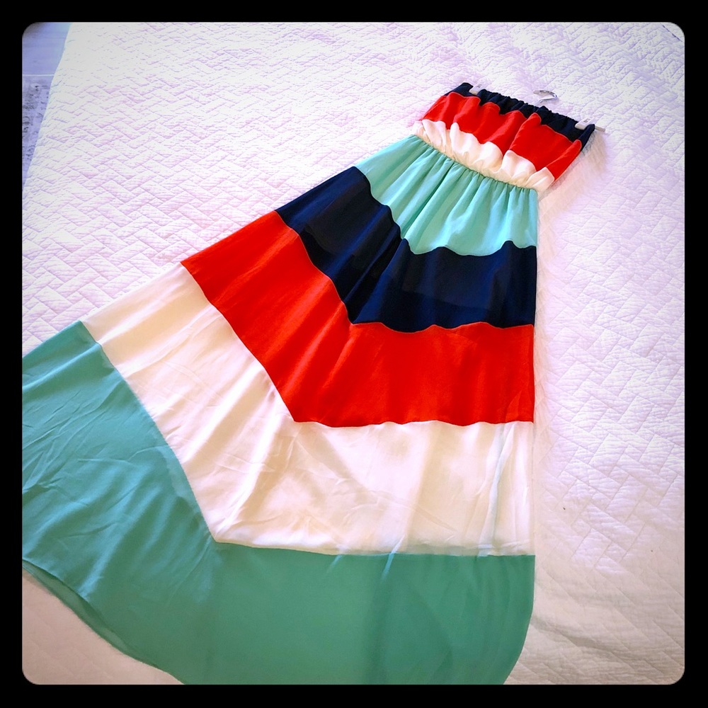 Adorable long strapless dress
